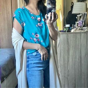 Lily White teal floral blouse